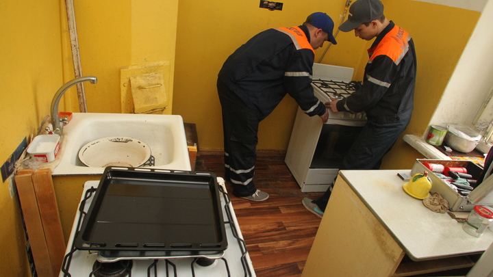 Коммунальщики не приходят без предупреждения – как распознать мошенников