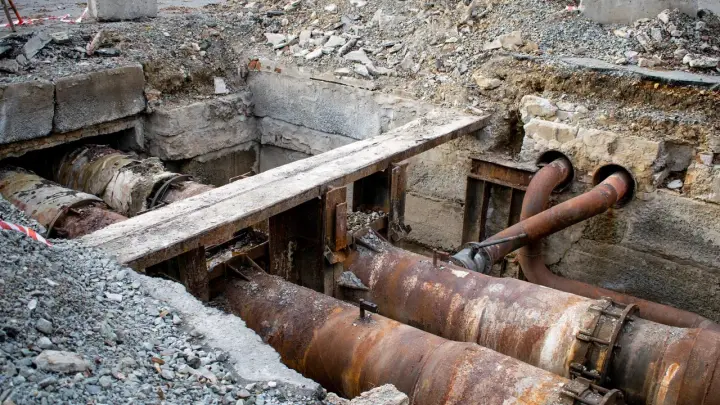 Ростовская Антарктика: Глыба льда из прорванного трубопровода стала новой достопримечательностью