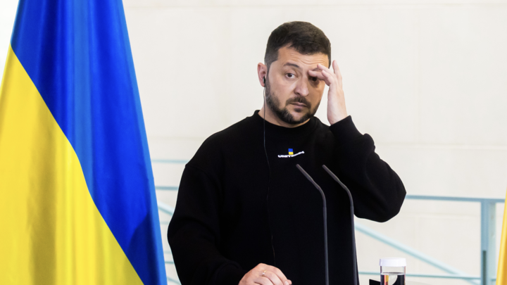 Киев не просто так тянет с СВО: В США вышло разоблачение на Зеленского