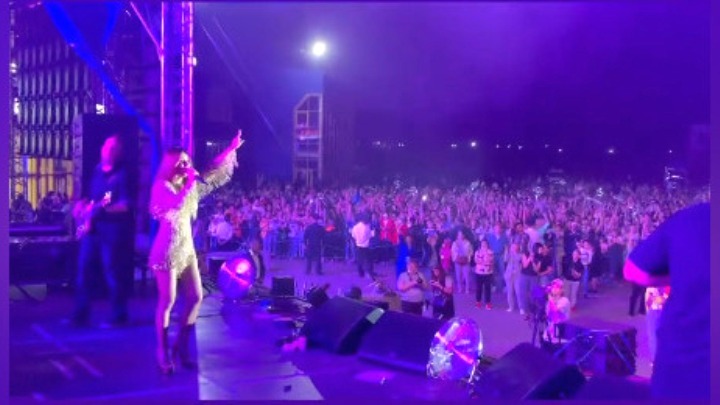 Ани Лорак и Дмитрий Маликов показали видео с концерта в честь Дня шахтера в Кузбассе
