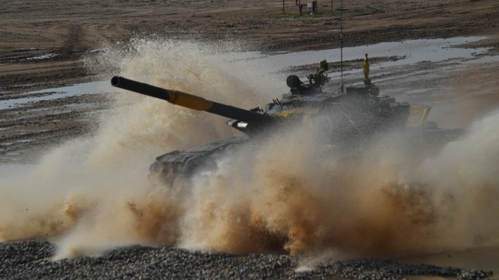 Армии отправили последние в этом году эшелоны танков Т-90М и Т-72Б3М