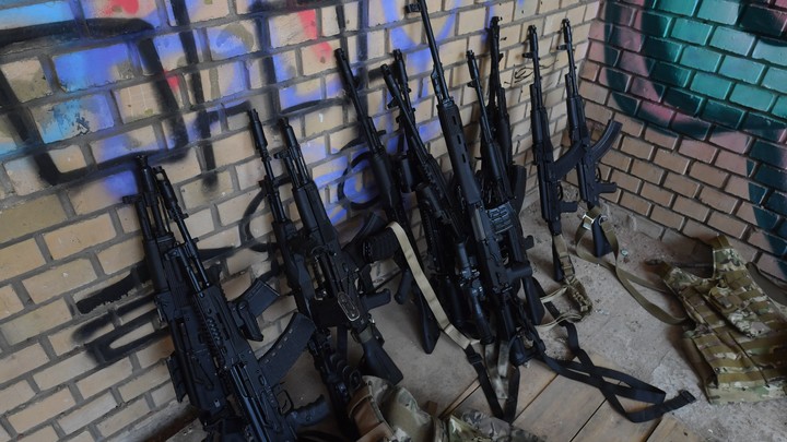 Жители Курской области взялись за оружие, чтобы защититься от украинских боевиков