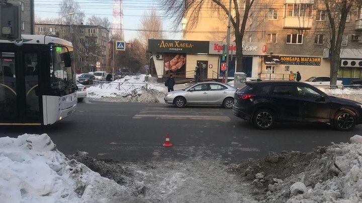 В Новосибирске на улице Ватутина сбили 8-летнюю девочку