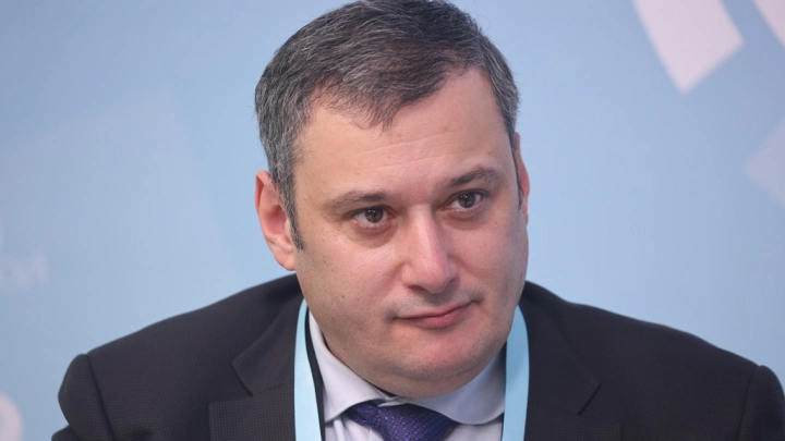 Будем обсуждать каждый месяц: Хинштейн обязал чиновников отвечать курянам в соцсетях. Даже если это неприятно