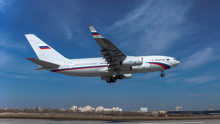 Первый официальный чартерный рейс отправился из Екатеринбурга в Ларнаку