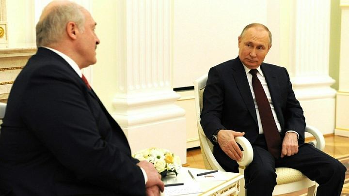Путин предложил Лукашенко искупаться в Черном море: В Сочи начались переговоры лидеров двух стран