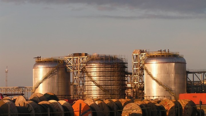 Японский казус: И санкции против России надо, и русского газа хочется