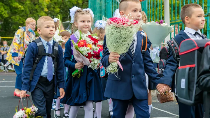 Выплата 30 тысяч семьям к 1 сентября: Госдума хочет помочь собрать детей в школу