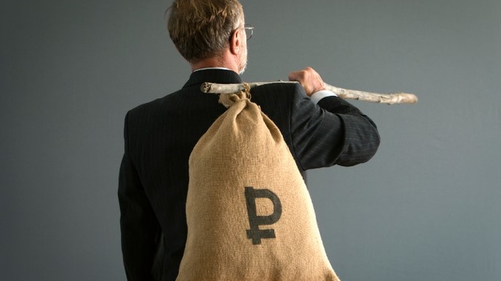 Аналитик предсказал курс рубля на июль: Из-за кризиса в ЕС доллар может сравняться с евро