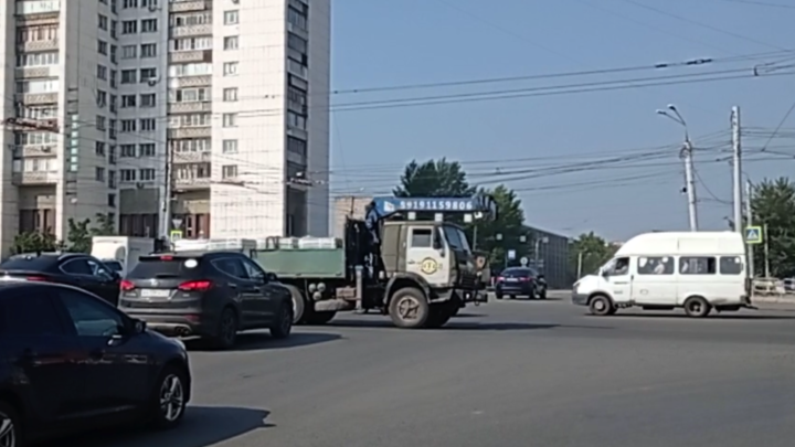 В Челябинске аварийная обстановка на пересечении Свердловского и проспекта Победы