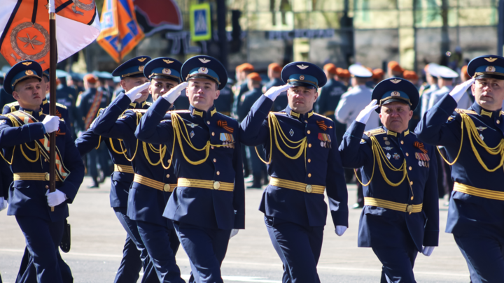 Тысячи военных и 70 единиц техники: Как пройдёт парад Победы в Москве 9 мая