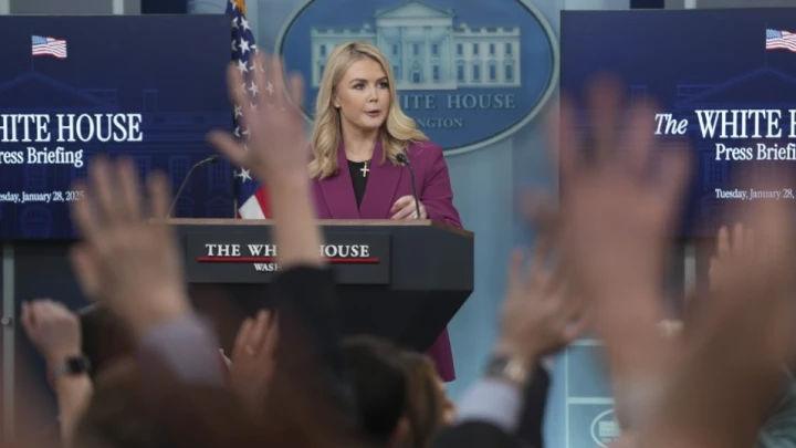 Новый пресс-секретарь Белого дома раскритиковала Байдена: Пока он спал, цены подскочили