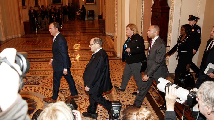 Пересекли печальную черту в системе власти: Обвинению и защите по импичменту Трампу дали 24 часа