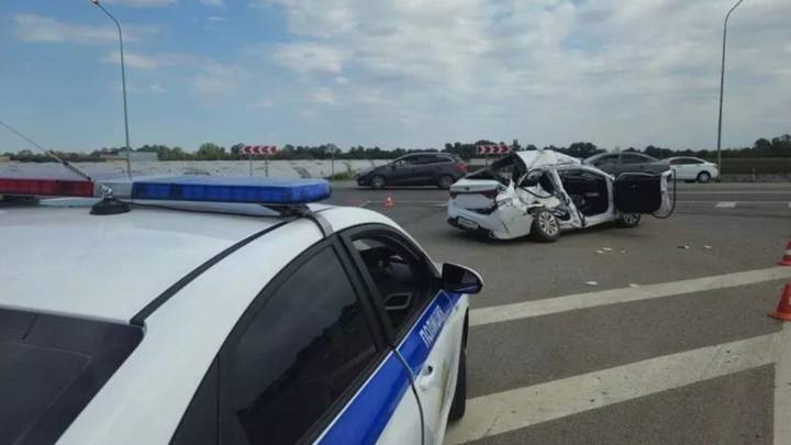 На Кубани в ДТП с КамАЗом пострадал 6-летний ребенок