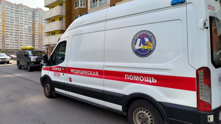 Нападение на врача скорой: В Петербурге пьяные мужчины избили медика