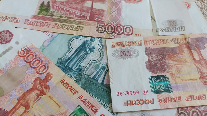 Мамаша из Подмосковья заплатила 630 тысяч рублей алиментов ради медового месяца с новым мужем