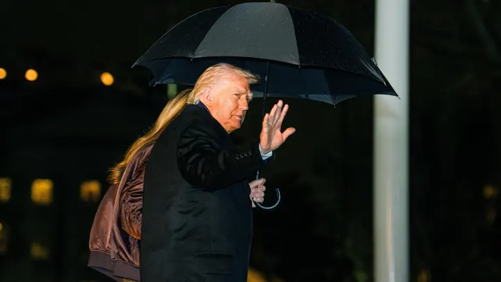 Трамп не встретился с Зеленским и улетел во Флориду на день благодарения