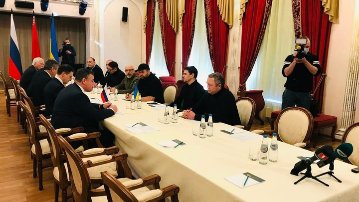 Когда ничего не хочешь понимать: Зеленский назвал переговоры Украины и России сложными