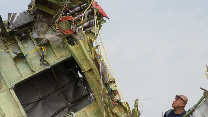 Российскую разведку связали с крушением MH17. Скандальное решение приняли в администрации Facebook