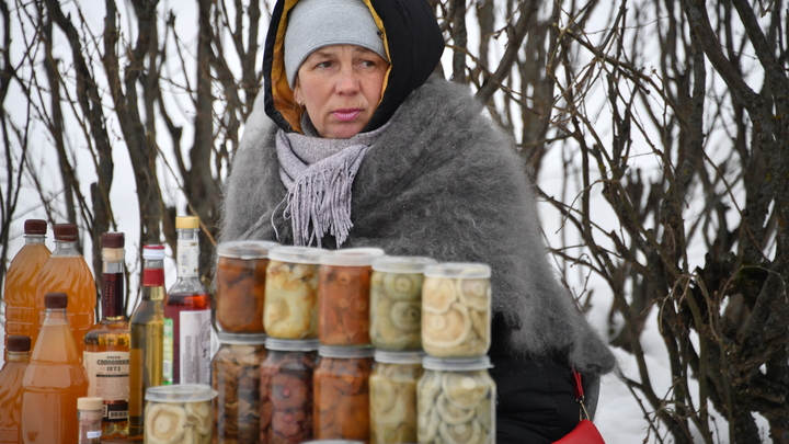 Возьмите 20 л воды + 3,5 кг макарон + 1,5 кг консервов — в Германии нашли рецепт борьбы с Путиным