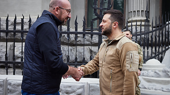 Дайте ему каску и бронежилет: Поляки отправили разбушевавшегося Зеленского на фронт