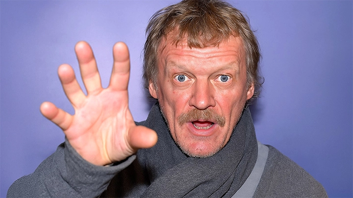 Сила, наглость и хамство: Сбежавший из России Алексей Серебряков внезапно исчез. Коллега сдал