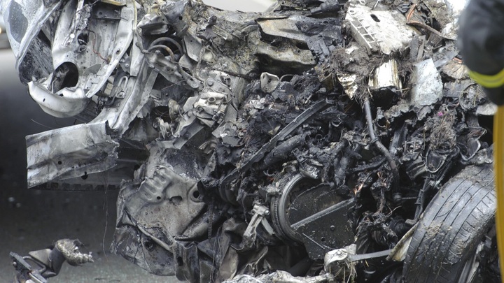 Поджог в центре столицы: Две машины сгорели возле Москвы-Сити