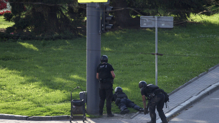 Вооружённый человек с бомбой захватил заложников в центре Киева. Полиция ведёт переговоры - СМИ