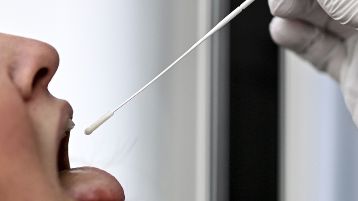 А потом на КТ - матовое стекло: Назван самый простой способ заразиться COVID