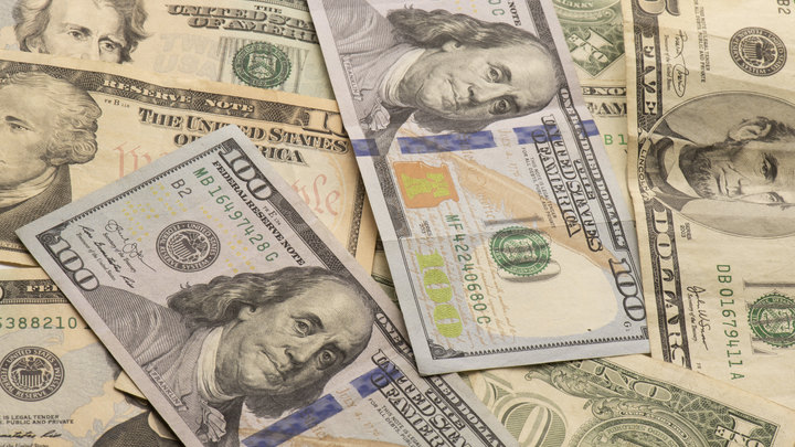 В США во время пандемии похитили около $100 млрд из программ помощи населению