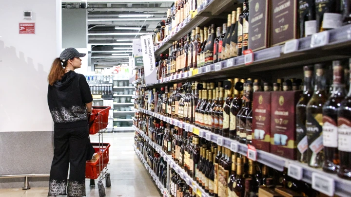 В Новосибирске заметно подорожали коньяк и креплёные вина