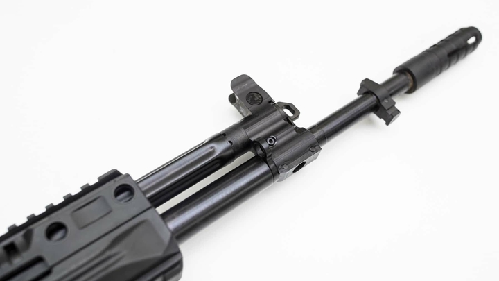 Пассажир свадебного кортежа устроил стрельбу на улице в Екатеринбурге