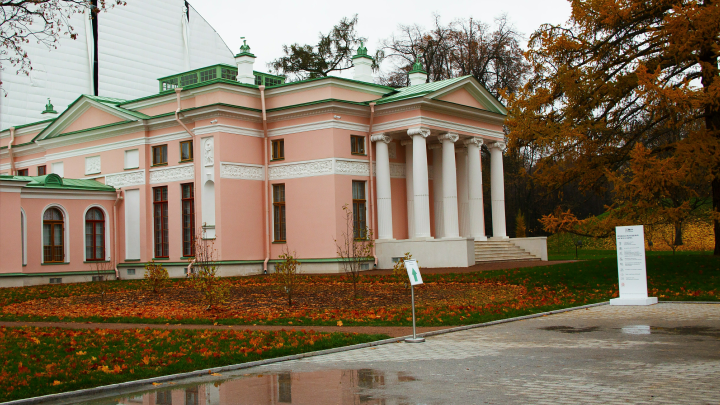 Самому юному посетителю культурных учреждений Москвы — два месяца Самому юному посетителю культурных учреждений Москвы — два месяца