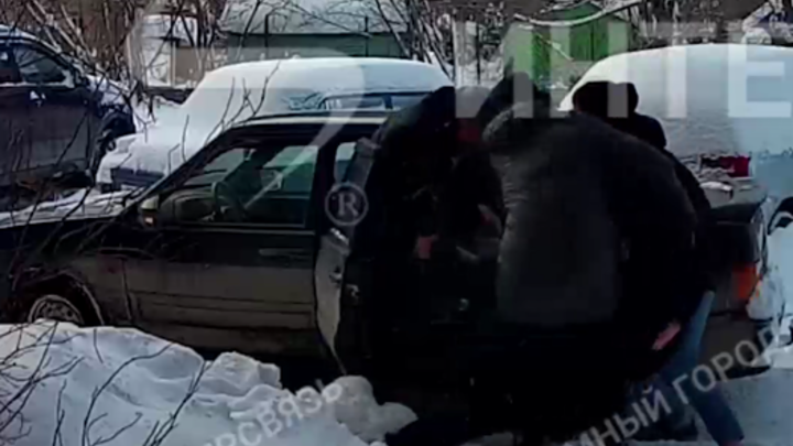 В Челябинске неизвестные похитили местного жителя