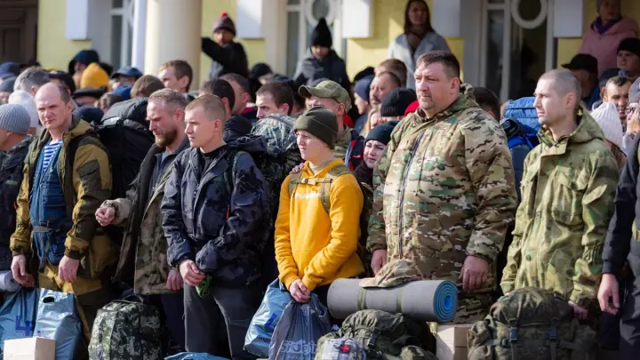 Электронные повестки и реестр призывников: В России изменятся правила призыва в армию