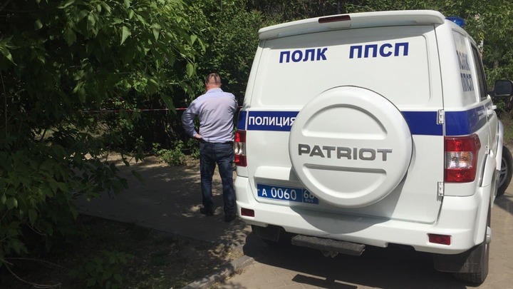Резня в сквере в Екатеринбурге 17 мая: неадекват убил трех человек и напал на полицейских