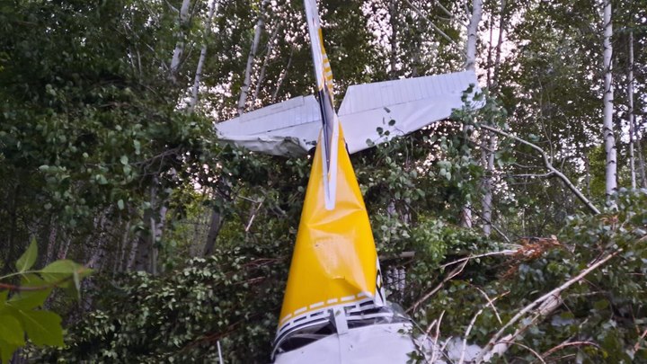 Самолёт Cessna совершил жёсткую посадку в Новосибирске: что известно об инциденте