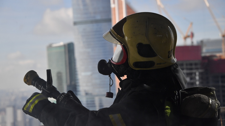 В Сочи сгорела хозпостройка на улице Пятигорской