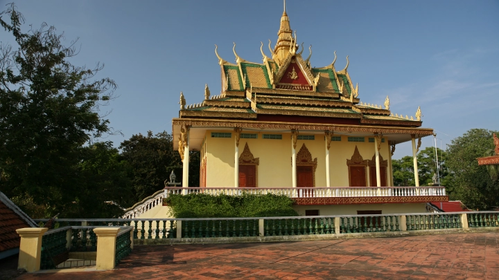 В Камбодже похищенную для работы на мошенников замучили до смерти тысячей приседаний