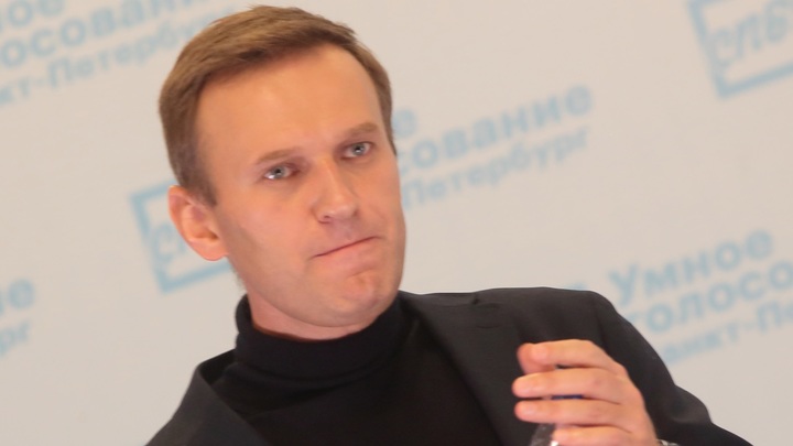 "Ой-ой-ой-ой-ой-ой-ой": Ведущий "Эха Москвы" пытался прервать Навального. Не успел "Ой-ой-ой-ой-ой-ой-ой": Ведущий "Эха Москвы" пытался прервать Навального. Не успел