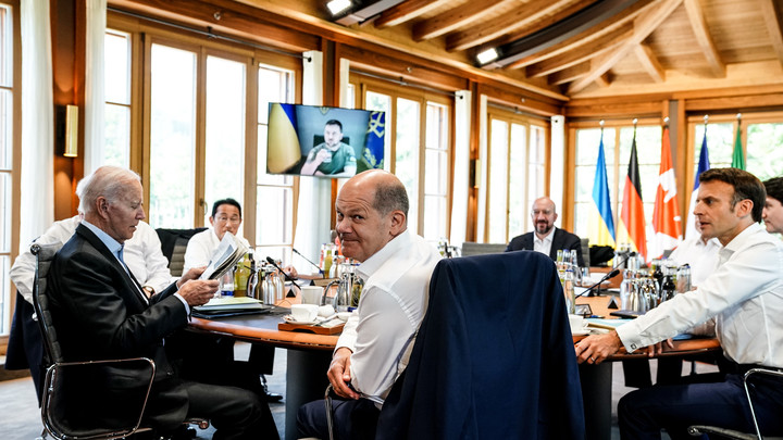 Сатановский о классическом гоп-стопе западной политики: В самом деле жахнут