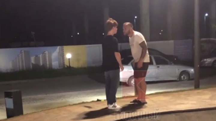 В скейтпарке Краснодара мужчина избил 16-летнего подростка