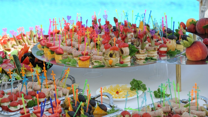 «Да, это - на фуршет»: в правительстве Ростовской области объяснили госзакупку на полмиллиона рублей