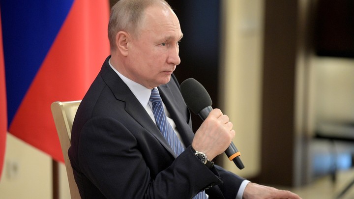 Покажите, как жизнь устроена: Путин согласился отправить чиновников работать в ресторан