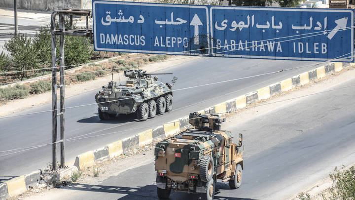 Боевики атаковали российско-турецкую колонну в Идлибе. Есть пострадавшие