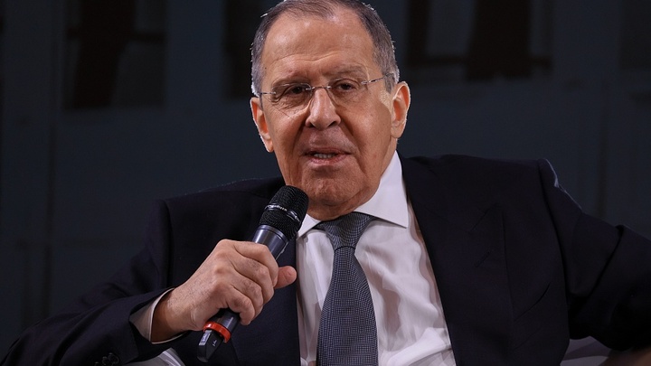 Вести переговоры с Украиной бессмысленно — Лавров