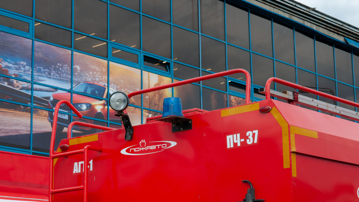 В Анапе случился пожар на верхних этажах ЖК Горгиппия, людей эвакуировали