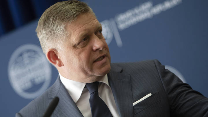 Ранивший премьера Словакии писатель Чинтула участвовал в проукраинских акциях