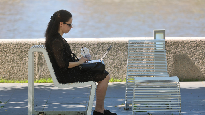 Есть такая вещь - скраппер. Эксперт рассказал, почему публиковать номер телефона в Сети опасно