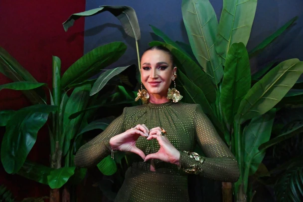 Ольга Бузова в главной роли в комедии Равиоли Оли: телеведущая сыграет саму себя